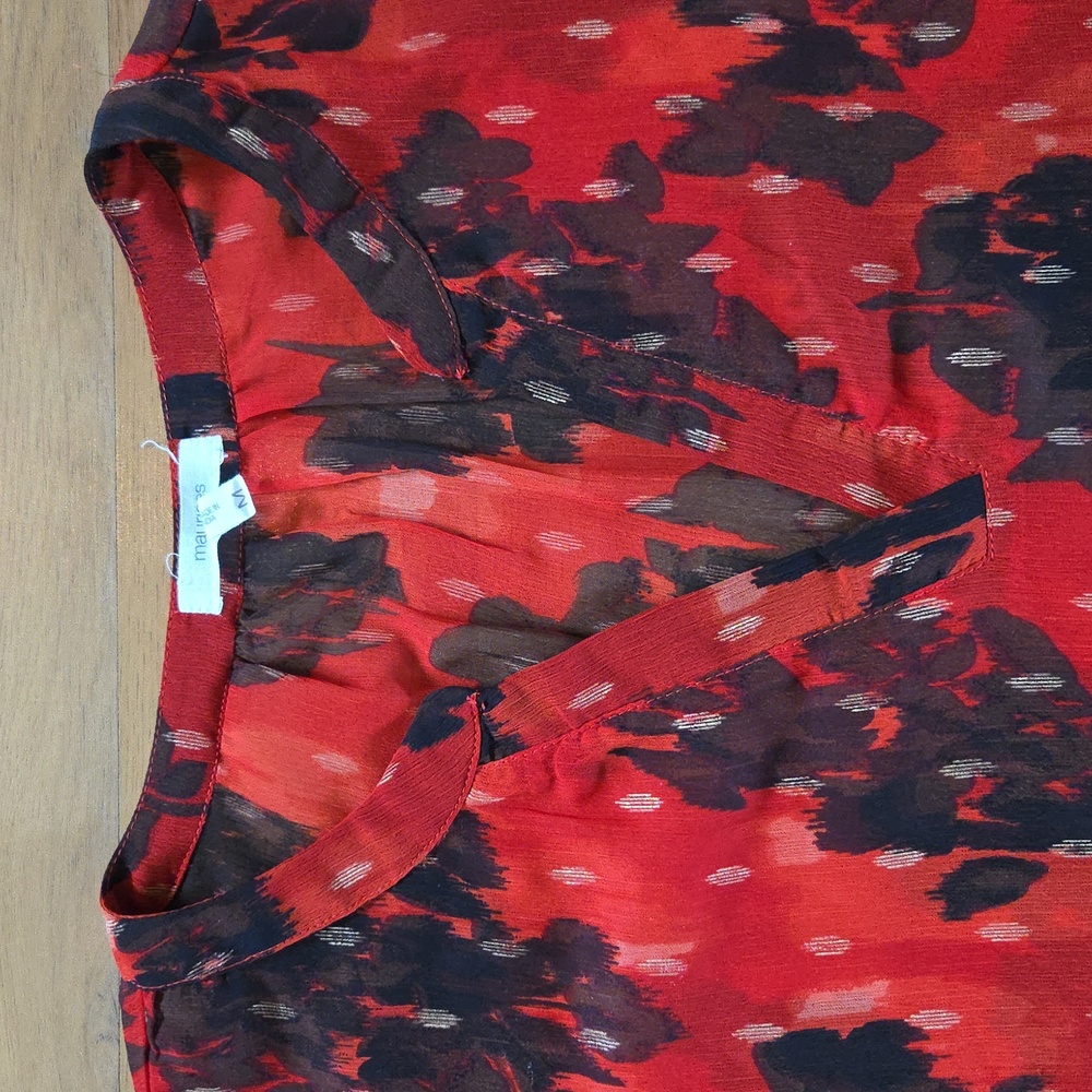 EUC Maurices Atwood Floral Red and Black Top - Picture 3 of 3
